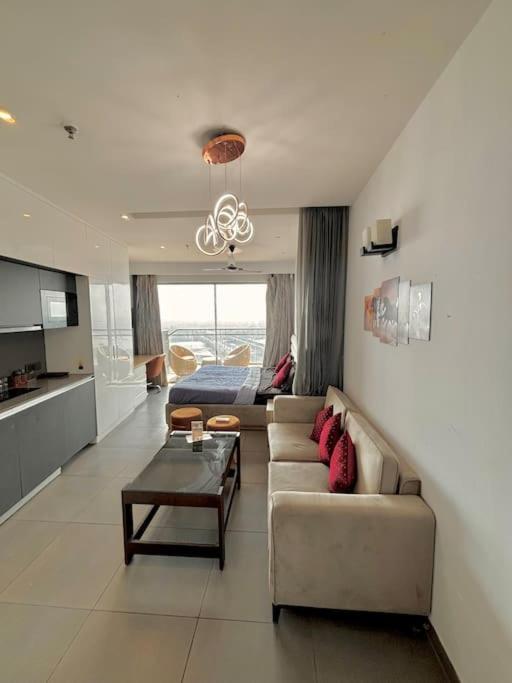 Flat In Noida , Supernova 26th Floor अपार्टमेंट New Delhi